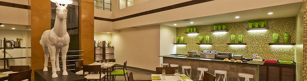 K10 Hotel Вадодара Екстериор снимка