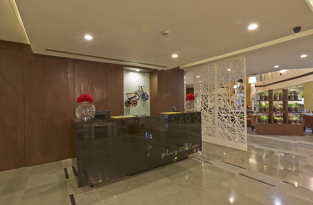 K10 Hotel Вадодара Екстериор снимка